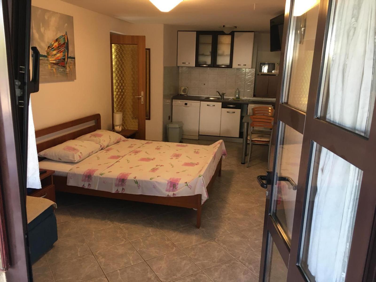 Apartments Biserka Punat Quarto foto